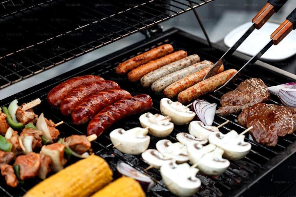 Cozy Holiday Home Karaoke Bbq Bukit Indah Jb Johor Bahru Bagian luar foto